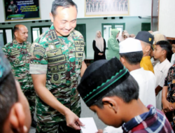 Wujud Kepedulian Sosial, Dandim 0101/KBA dan Ketua Persit KCK Berikan Santunan kepada Puluhan Anak Yatim