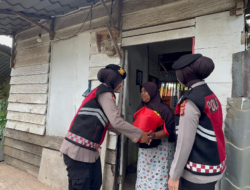 Bagi Sembako, Ditsamapta Polda Aceh Bersedekah Dalam Jum’at Berkah