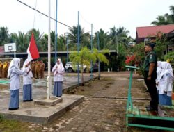 Danramil 20/Darul Kamal Pimpin Upacara Bendera, Ajak Siswa SMK Negeri 1 Darul Kamal Jaga Persatuan dan Kesatuan Bangsa