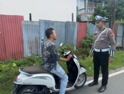 Sat Lantas Polres Aceh Selatan Gelar Patroli di Kawasan Tertib Lalu Lintas, Berikan Teguran Humanis kepada Pengendara