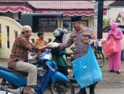 Polisi ini Berbagi Sedekah Lewat Ramadhan Takjil untuk Menebarkan Kebaikan di Bulan Suci